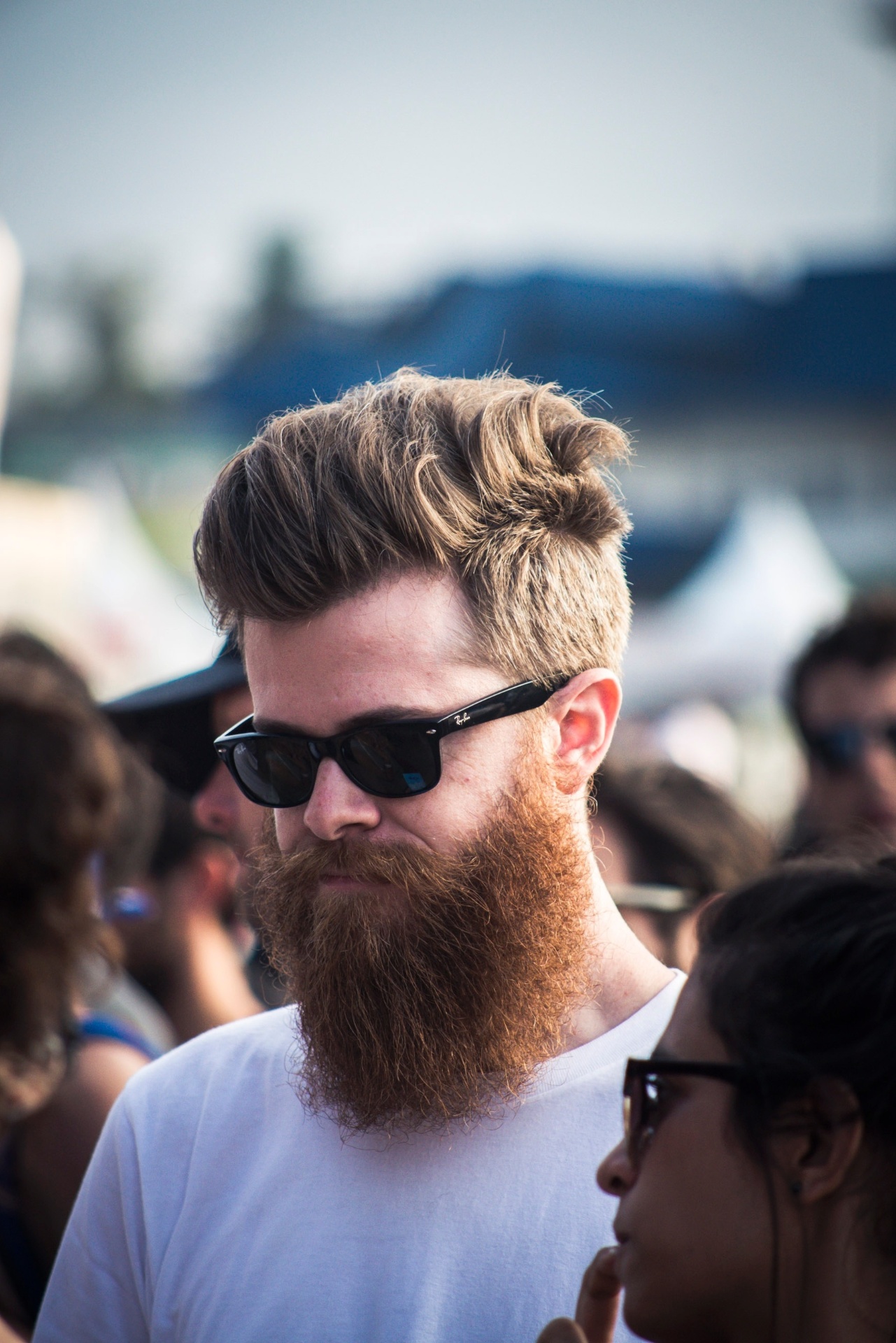 Barbas longas e volumosas puderam ser avistadas no meio da multidão que compareceu ao festival Lollapalooza Brasil 2015. - Rafael Roncato/UOL