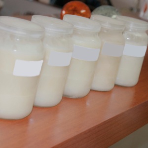 No Brasil, a doação de leite materno é altruísta e a comercialização é proibida - Getty Images
