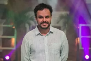 O escritor e jornalista mineiro Adrilles Jorge, que participou do "Big Brother Brasil 2015" - Divulgação/TV Globo
