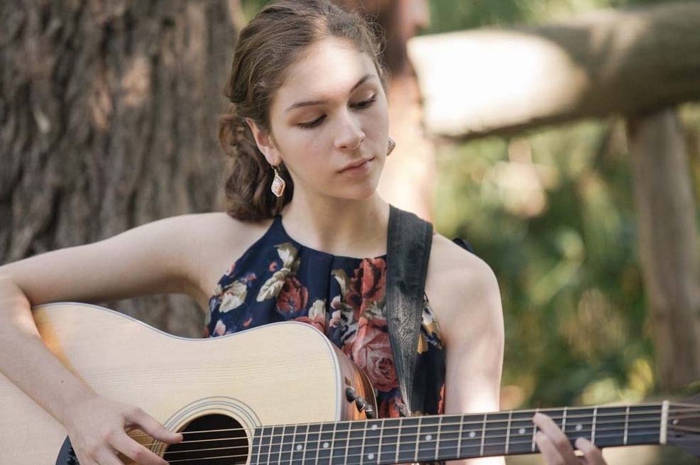 Daniela, guitarrista e vocalista do The Warning - Divulgação