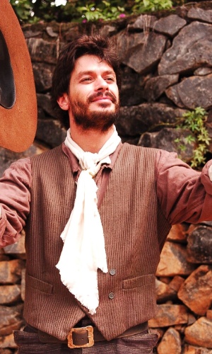 Em "JK" (2006), o ator Fábio Assunção fez uma participação especial como João César