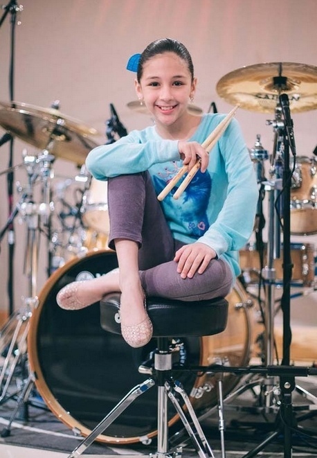 Paulina, baterista do The Warning - Divulgação