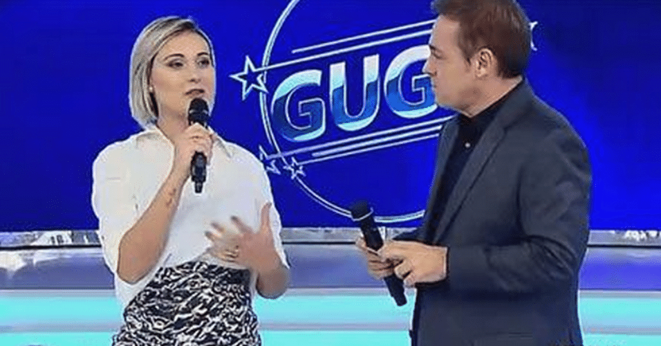 2.abr.2015 - Andressa Urach faz mais revelações no palco do programa "Gugu", na noite desta quinta-feira, e confessa que era viciada em cigarros e cocaína