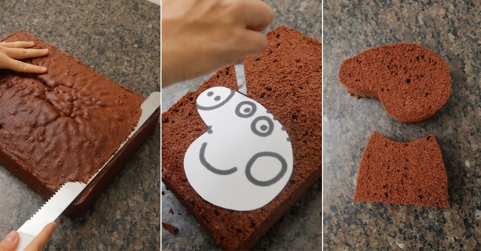 passo a passo bolo peppa | Com a faca, nivele o bolo para ficar reto. Pegue uma tesoura e recorte a cabeça e o corpo do desenho da Peppa Pig. Em uma metade do bolo, coloque o recorte da cabeça e, com a faca, corte ao redor. Na outra metade, coloque o recorte do corpo e repita o processo. Dica: se você fizer o bolo sem recheio, coloque-o no freezer 20 minutos antes de cortar. A medida evitará que ele esfarele. Reserve os bolos cortados - Reinaldo Canato/UOL