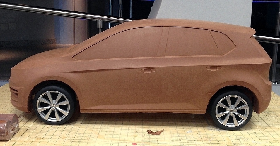 Protótipo de argila revela possíveis traços do Novo Gol - Carplace