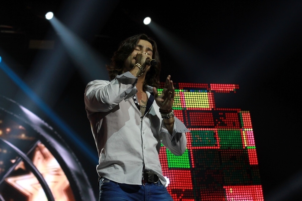 8.abr.2015 - Munhoz e Mariano cantam na gravação do CD e DVD que comemora os 15 anos do projeto Direito de Viver, em prol do Hospital do Câncer de Barretos, no Espaço das Américas, na zona oeste de São Paulo, nesta quarta-feira - Cláudio Augusto/Photo Rio News