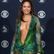 O decote de Jennifer Lopez foi responsável pela criação do Google Images - Reprodução