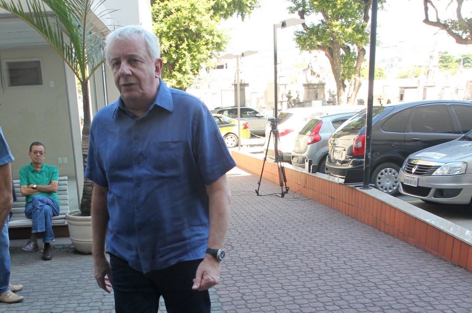 11.abr.2014 - Marco Nanini comparece ao velório da crítica teatral Bárbara Heliodora no Memorial do Carmo, no Rio de Janeiro - Marcello Sá Barretto/AgNews