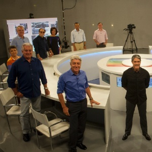 William Bonner e outros jornalistas da Globo gravam especial sobre as grandes coberturas dos 50 anos da emissora