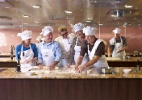 Cruzeiros oferecem aulas de culinária entre as paisagens do litoral europeu - Divulgação/Oceania