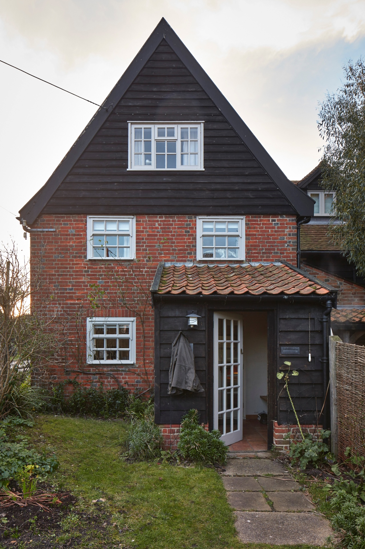 bangalô ingles - Imagem do NYT, usar apenas no respectivo material - Andy Haslam/ The New York Times