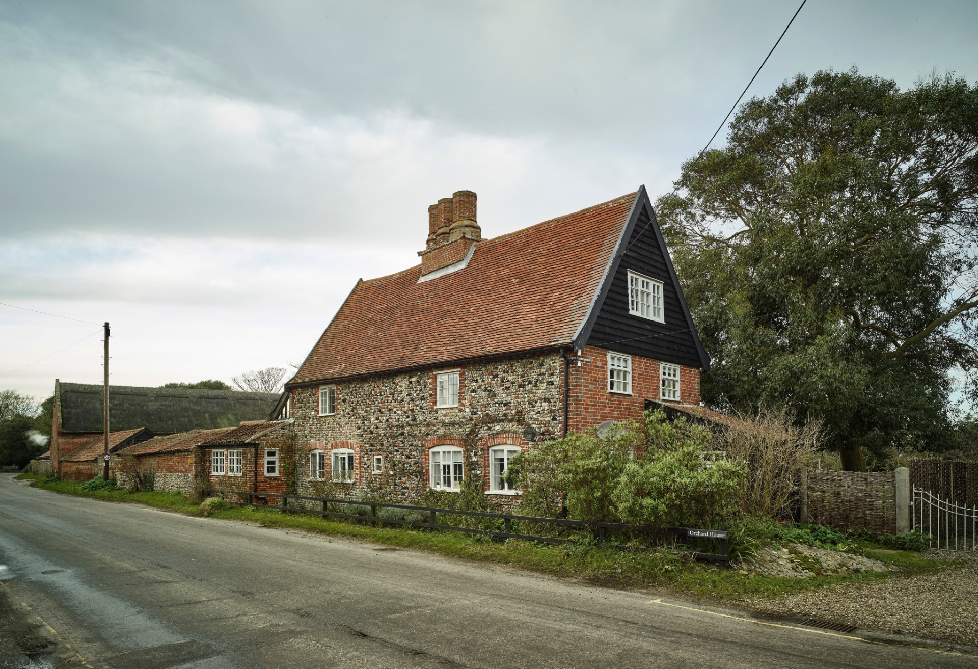 bangalô ingles - Imagem do NYT, usar apenas no respectivo material - Andy Haslam/ The New York Times