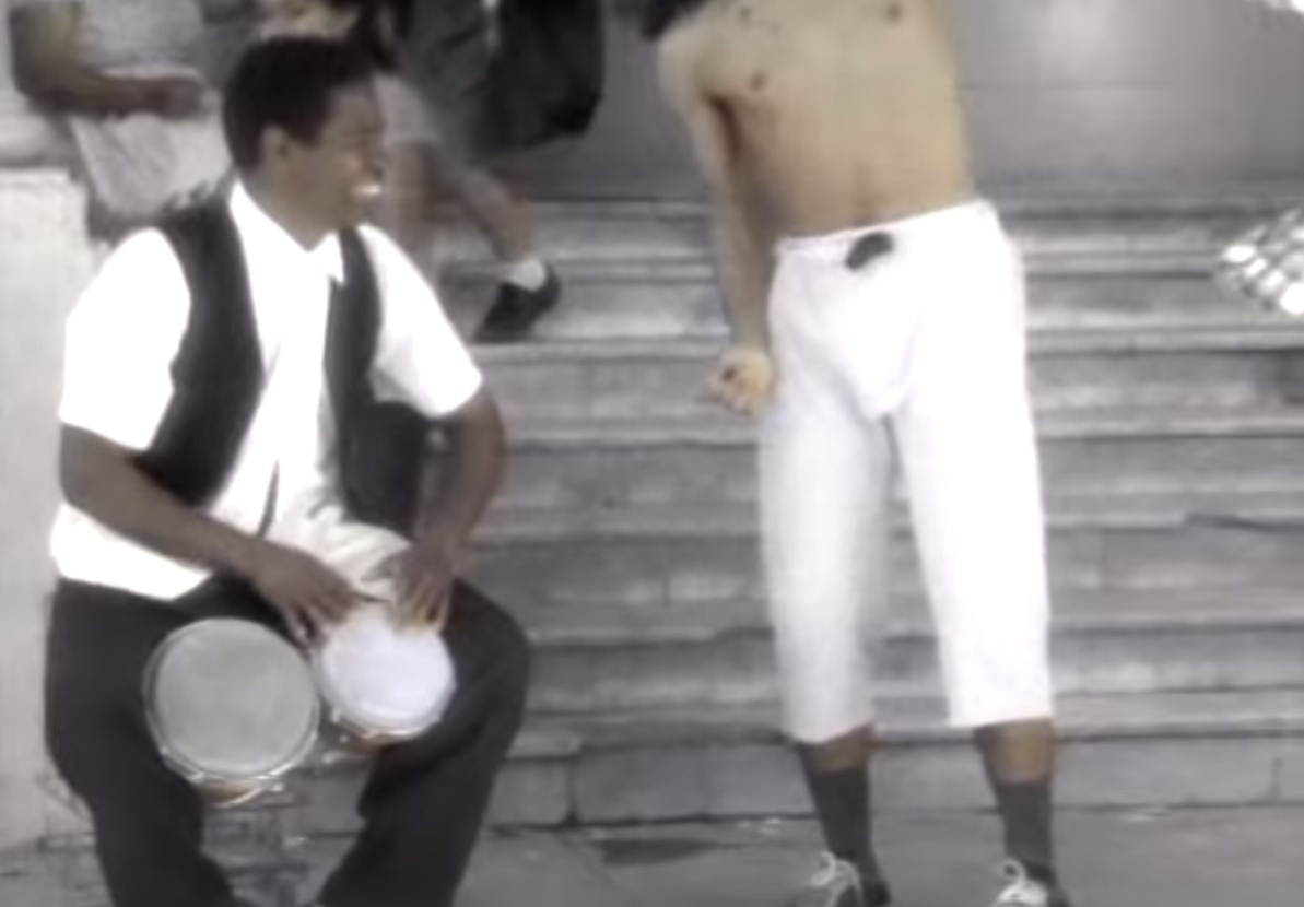 O percussionista brasileiro Paulinho da Costa participa do clipe "La Isla Bonita", de Madonna - Reprodução