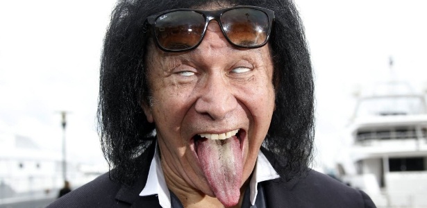 Gene Simmons mostra a língua - Valery Hache/AFP - Valery Hache/AFP