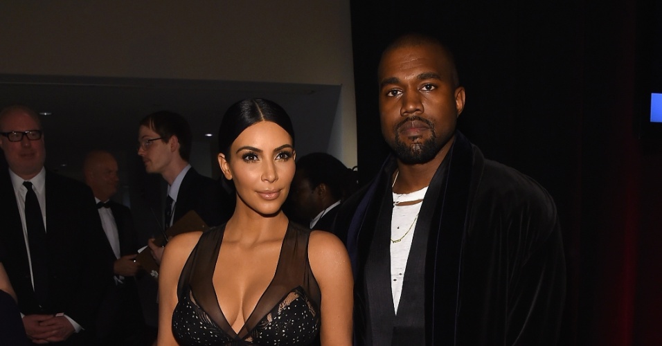 21.abr.2015 - Kim Kardashian e Kanye West vão a evento de gala promovido pela revista "Time" em Nova York, nos Estados Unidos