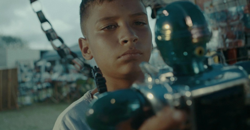 O estudante David Martins, de 14 anos, morador de Rio Claro (SP), estrela o curta "Command Action"