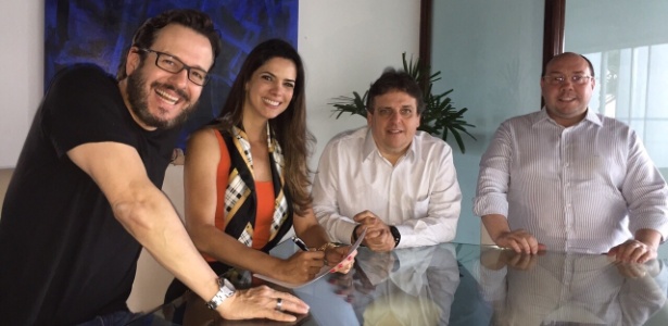 Mariana Leão assina com a Rede TV!, ao lado de Celso Zucatelli, Wandeley Villa Nova e Alexandre Raposo