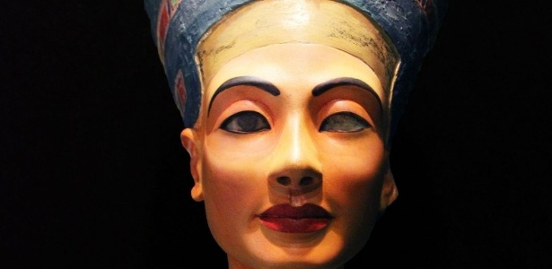 Réplica do busto da Rainha Nefertiti, de cerca de 1330 a.C, presente na exposição Museu Itinerante Mistérios do Antigo Egito e Terra Santa - Divulgação