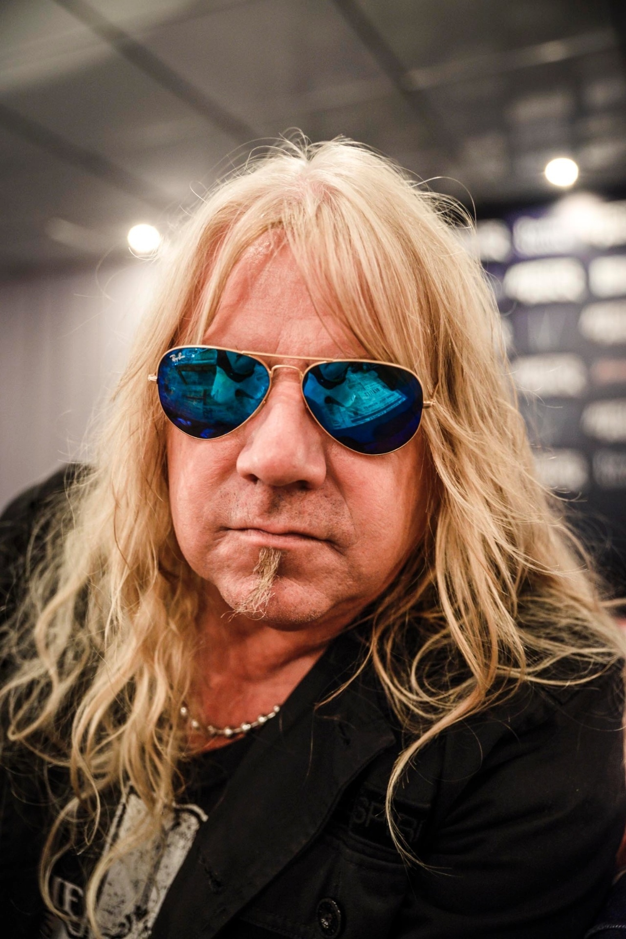 25.abr.2015 - O baixista e vocalista Mat Sinner após conceder entrevista ao UOL - Rafael Roncato/UOL