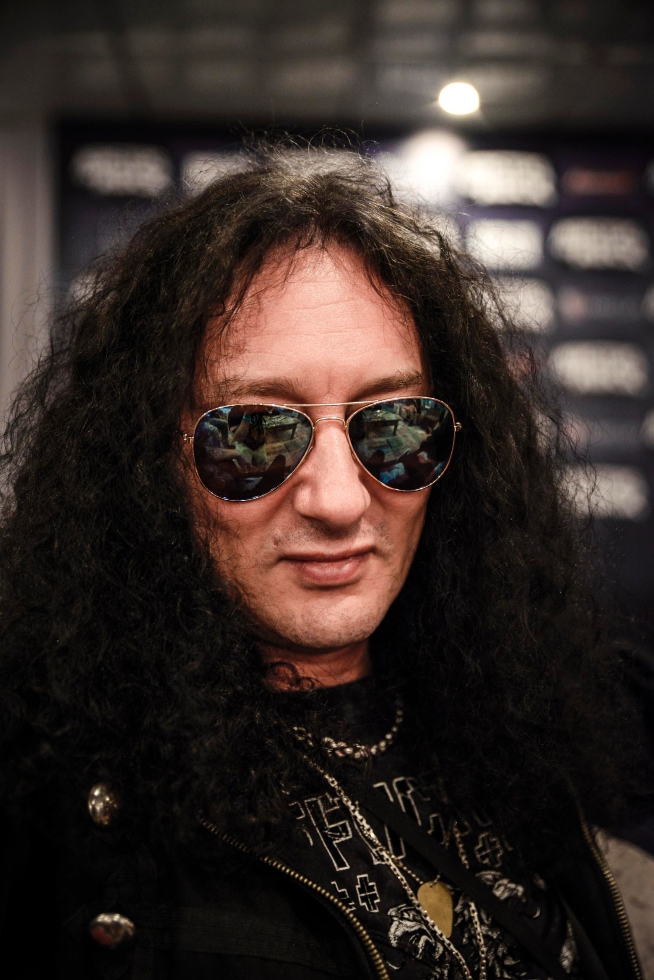 25.abr.2015 - O guitarrista Alexander Beyrodt após conceder entrevista ao UOL na Arena Anhembi após show no Monsters of Rock, em São Paulo - Rafael Roncato/UOL