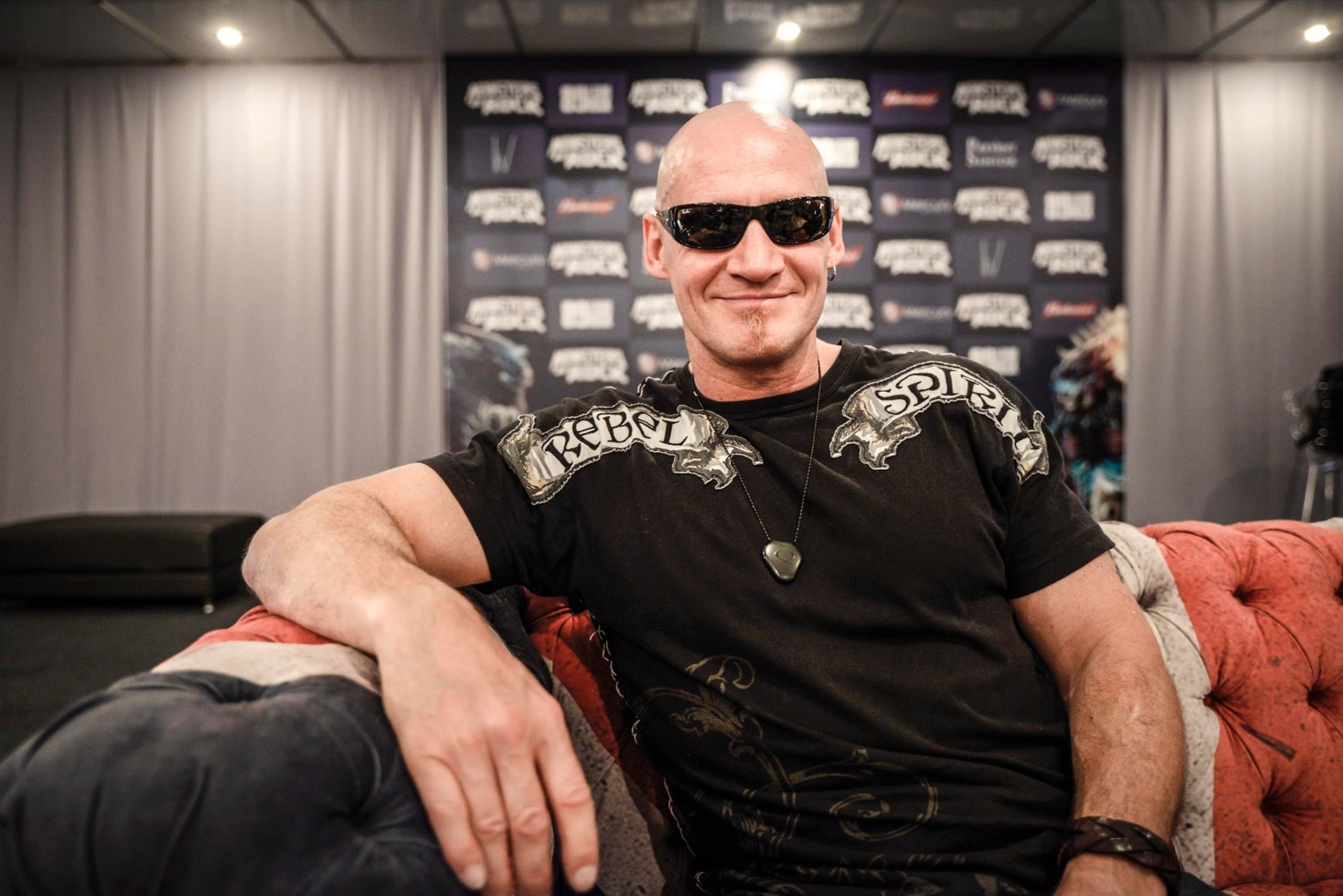 25.abr.2015 - O vocalista após Ralf Scheepers após conceder entrevista ao UOL - Rafael Roncato/UOL