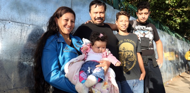 A família que viajou de Curitiba para o Monsters of Rock com a filha de três meses - Ricardo Matsukawa/UOL