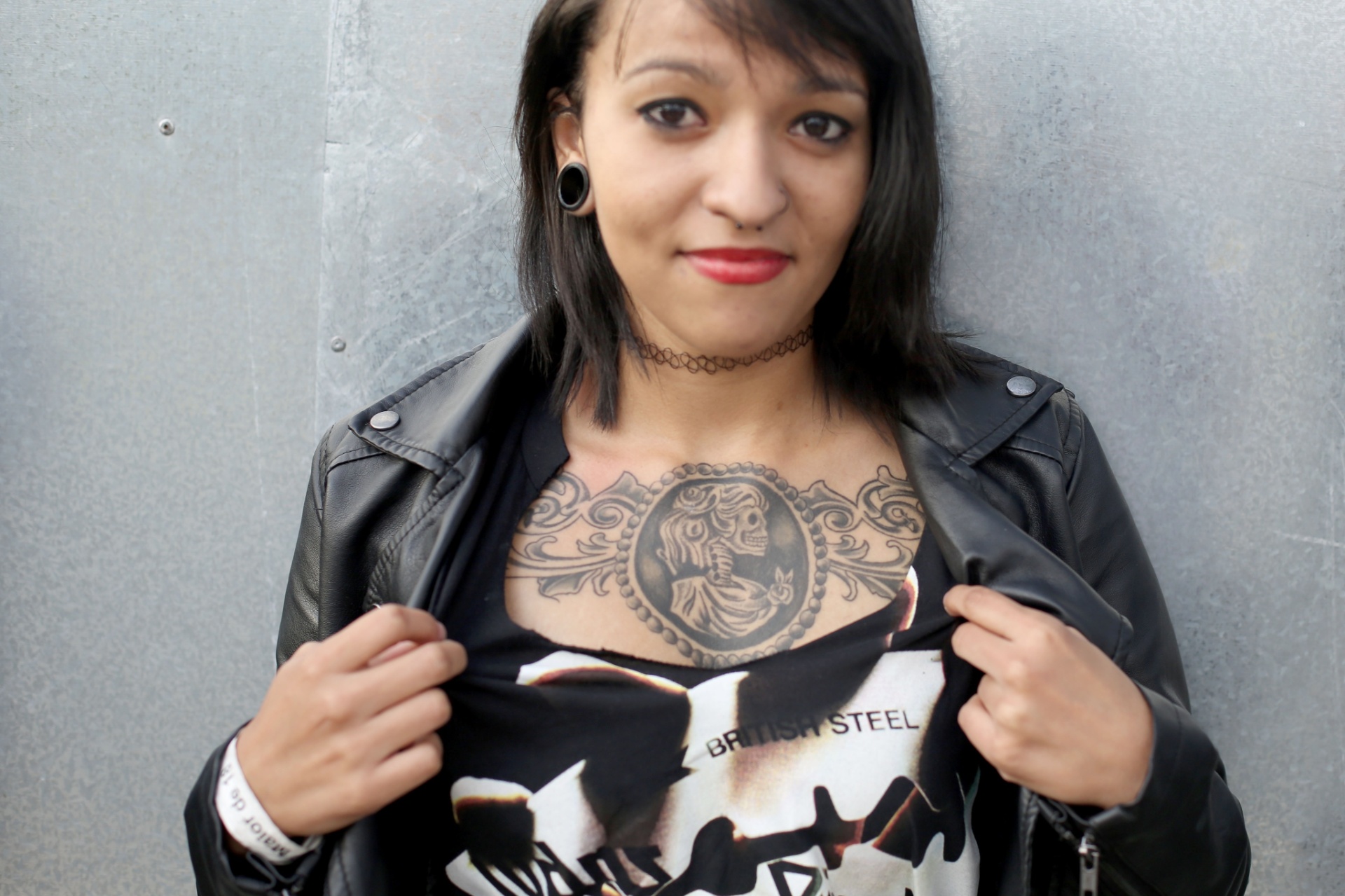 Roqueiros são conhecidos desde sempre pelas suas tatuagens, e não foi diferente no festival Monster of Rock. Confira as melhores tatuagens do público que compareceu à Arena Anhembi, em São Paulo. - Ricardo Matsukawa /UOL