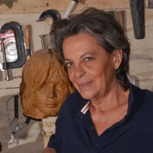 A artista paulistana Christina Motta, 70 anos, está produzindo uma escultura em bronze do cantor Tim Maia - Divulgação - Divulgação