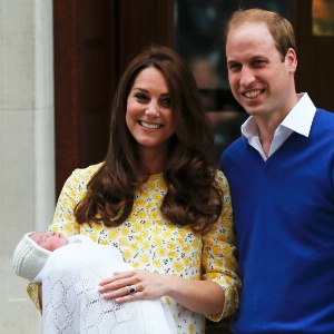 Kate e William apresentam a filha, Charlotte, que nasceu no dia 4 de maio de 2015 - Suzanne Plunket/Reuters - Suzanne Plunket/Reuters