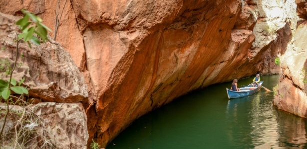 Passeio de canoa percorre Cânion do Xingó - Fernando Angeoletto/UOL - Fernando Angeoletto/UOL