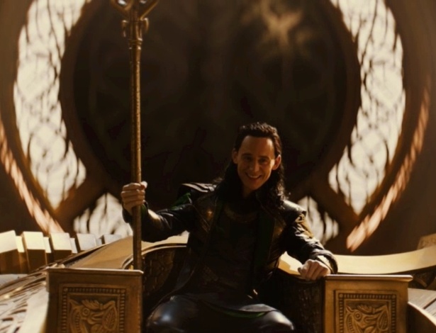 Loki (Tom Hiddleston), em cena de "Thor: O Mundo Sombrio" - Reprodução