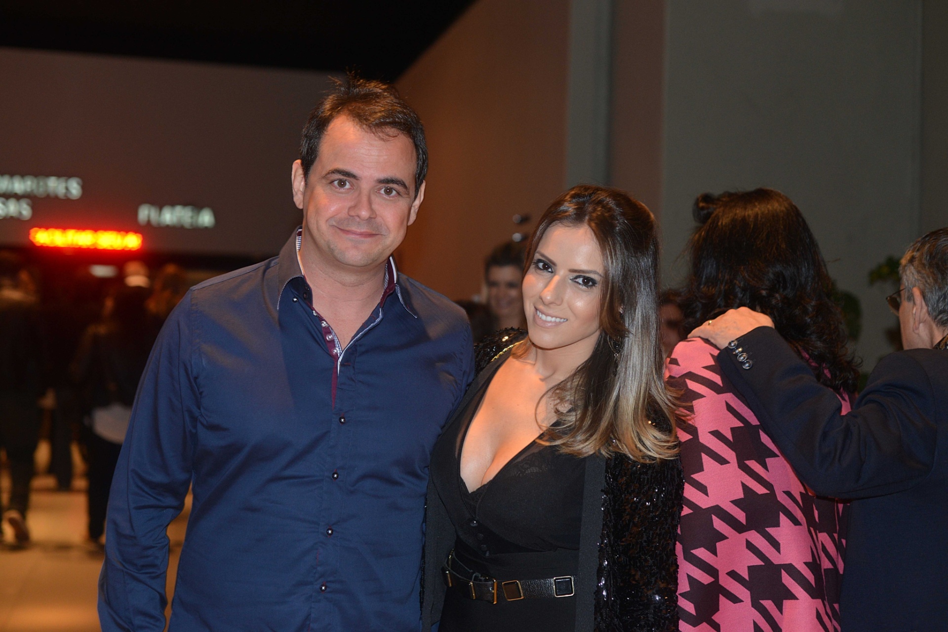 8.mai.2015 - Ao lado de sua esposa, o humorista Carioca compareceu ao show de Gal Costa, na noite desta sexta-feira - Teca Lamboglia