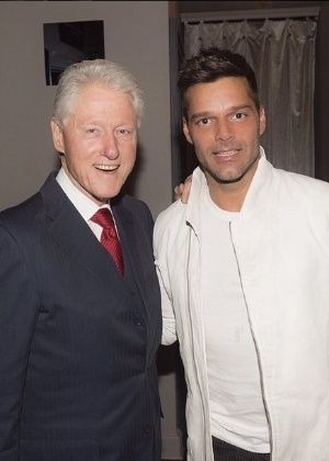 "É sempre bom vê-lo, Senhor Presidente", disse Ricky Martin em seu Instagram numa foto ao lado de Bill Clinton, em Nova York - Reprodução/Instagram/ricky_martin