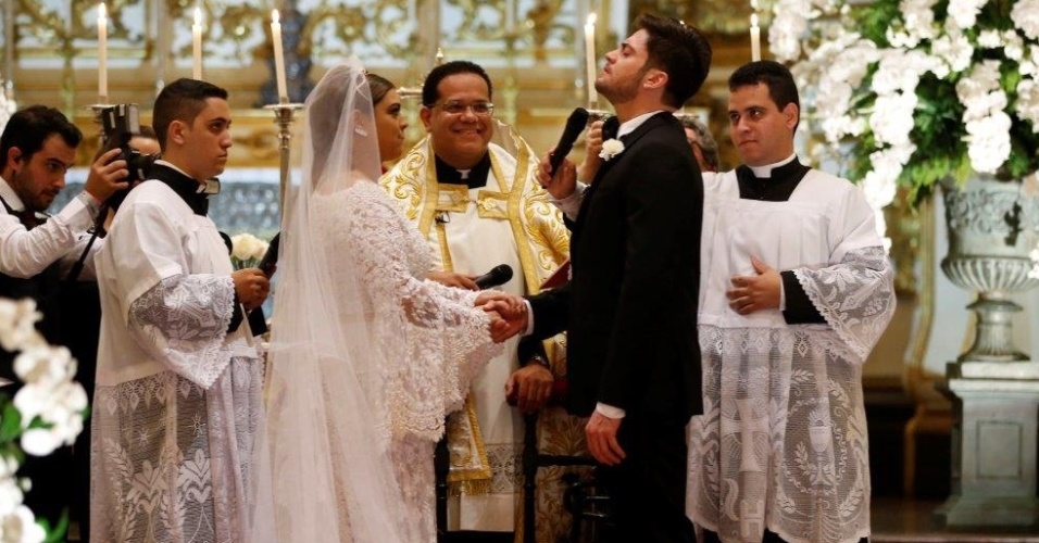 Rodrigo Godoy durante os votos de seu casamento com Preta Gil na Igreja Nossa Senhora do Carmo no Rio de Janeiro