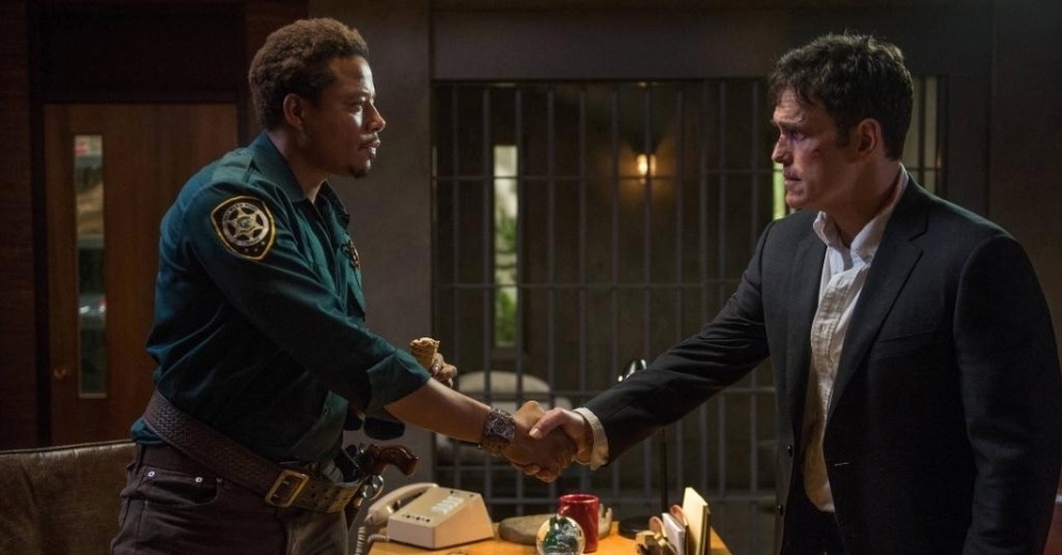 O xerife Pope (Terrence Howard) e o agente Ethan Burke (Matt Dillon) na série "Wayward Pines"