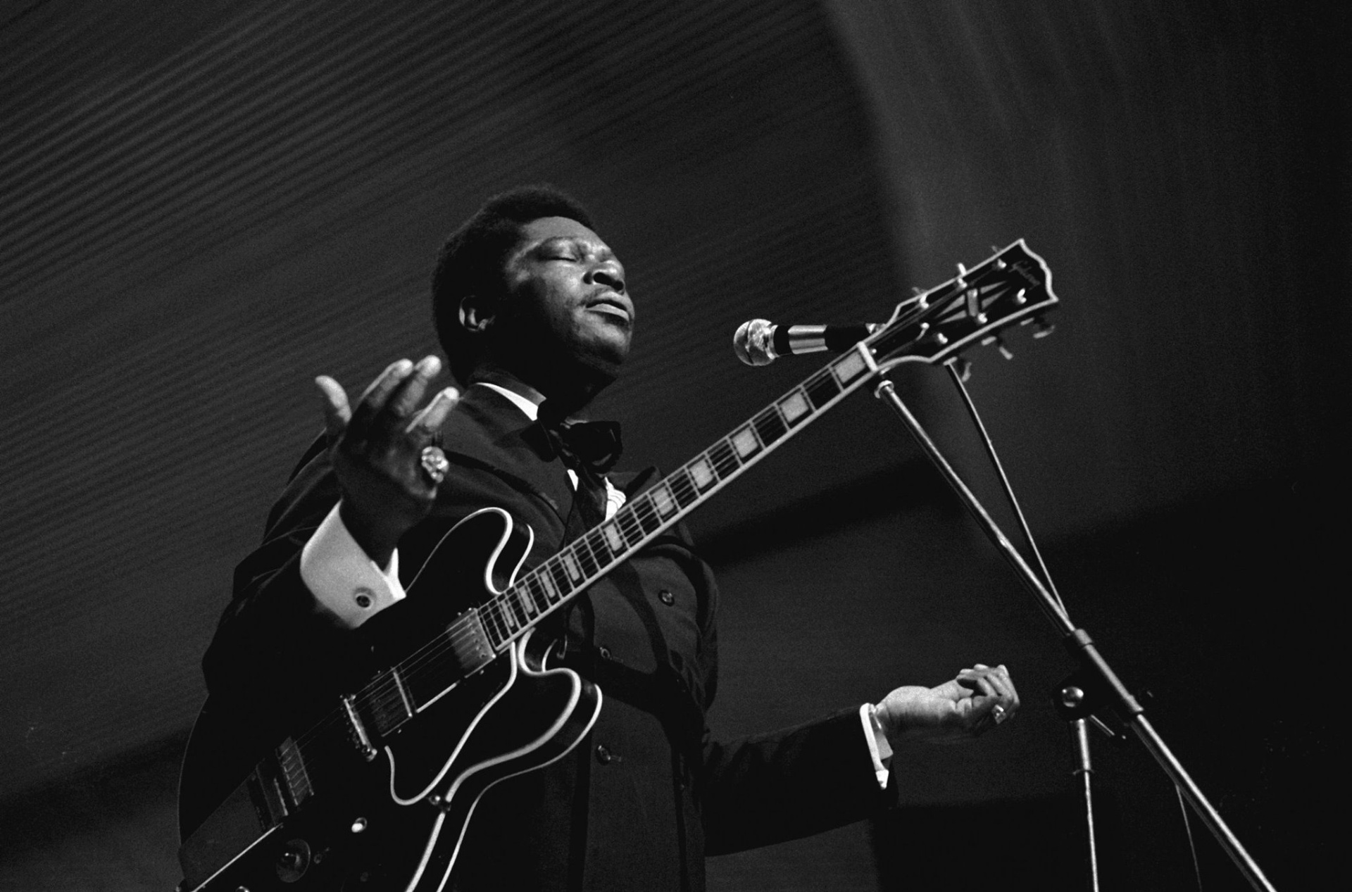 B.B King durante apresentação na Alemanha - Reprodução