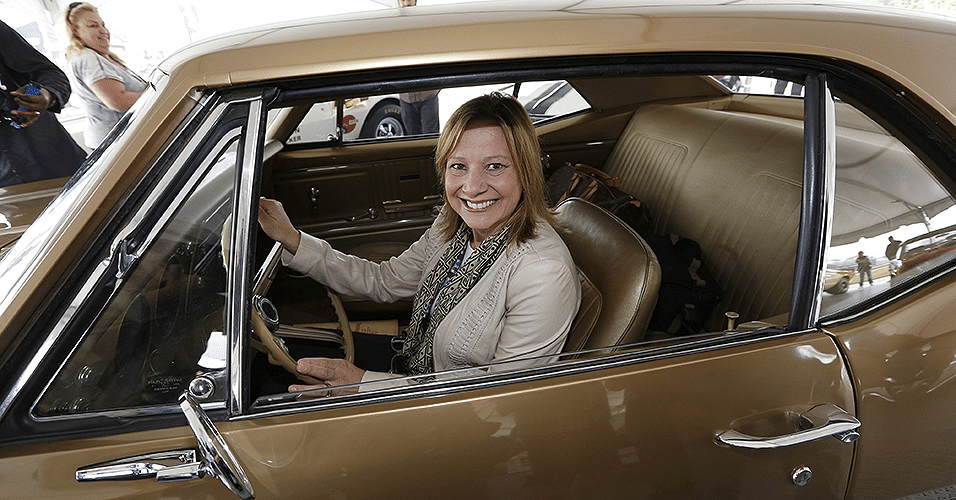 Mary Barra chega ao lançamento do Camaro 2016 - Jeff Kowalsky/EFE