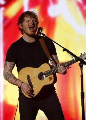 Ed Sheeran durante apresentação no Billboard Awards 2015 - Reuters