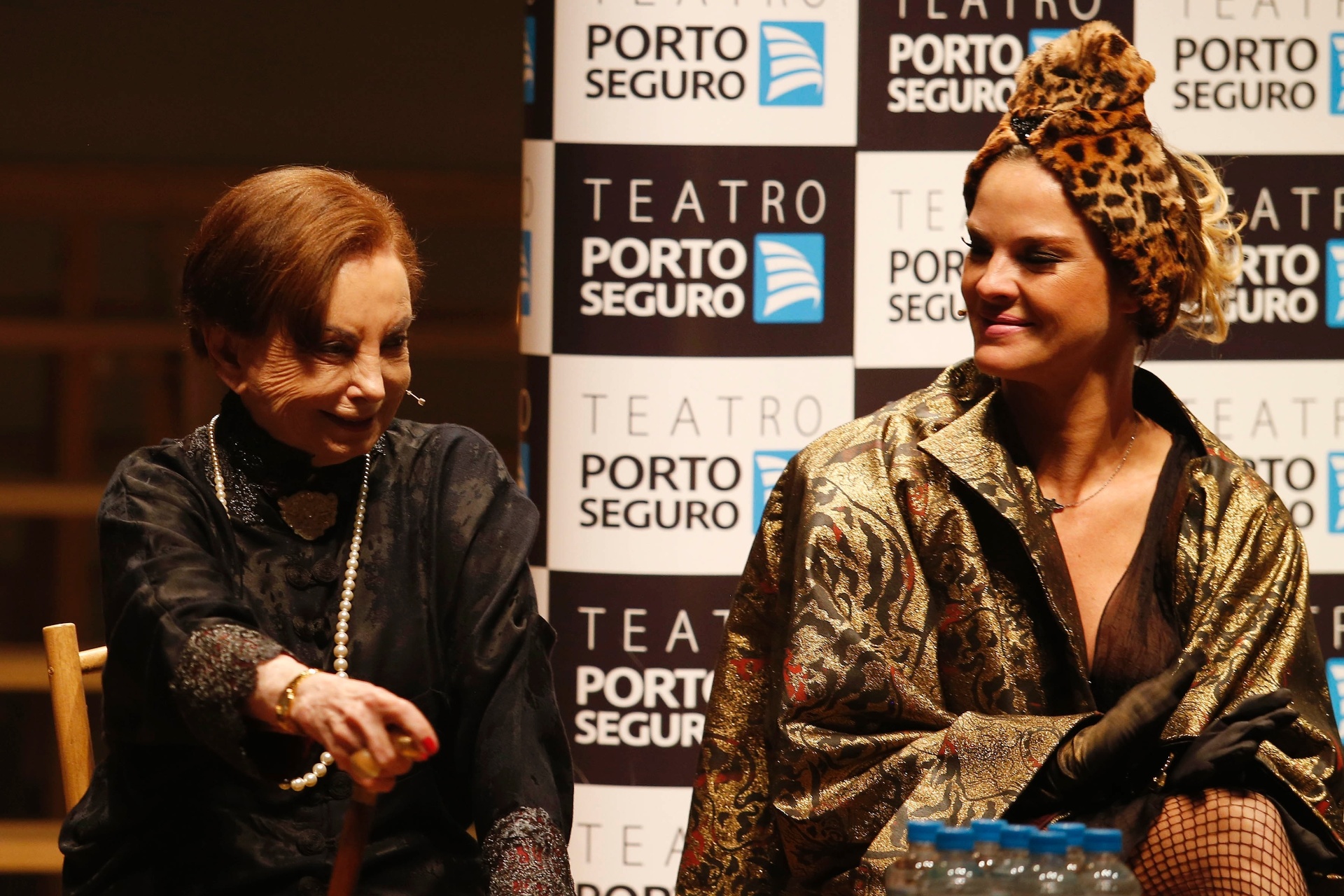 18.mai.2015 - Espetáculo "Nine - Um Musical Felliniano" conta com a participação de Beatriz Segall, Carol Castro, Leticia Birkheuer, Malu Rodrigues, Mayana Moura, Myra Ruiz, Nicola Lama e Totia Meireles, além dos diretores Charles Möeller e Claudio Botelho - Junior Lago/UOL