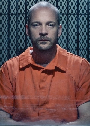O ator Peter Sarsgaard como o presidiário Ray Seward, da série de TV "The Killing" - Reprodução