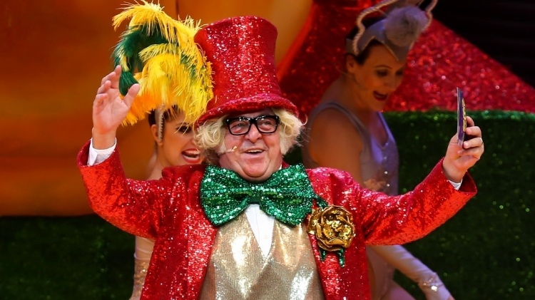 Stepan Nercessian como Chacrinha no teatro - Manuela Scarpa/Photo Rio News - Manuela Scarpa/Photo Rio News