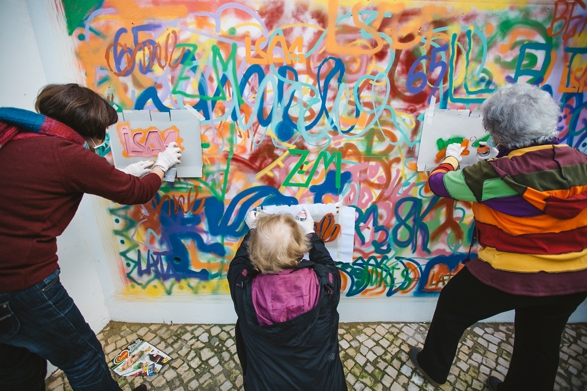 ?Geralmente pedimos uma parede de uma dimensão específica. Já nos ofereceram telas em um interior, mas não aceitamos. As instituições acham que a arte final não é bonita, mas expliquei que nosso trabalho não é este. O objetivo não é ter uma peça artística?, conta a idealizadora do Lata 65 - Rui Gaiola/Divulgação