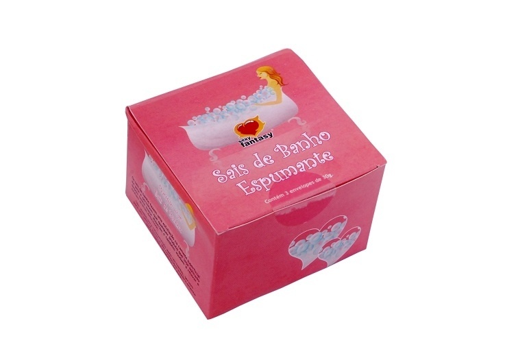 Sais para banho Espumante - proporcionam um delicioso banho relaxante e remineralizante se diluído na água da banheira e promove esfoliação suave da pele se aplicado diretamente no corpo com auxílio de massagem,pois é produzido com sais extra finos. - Divulgação