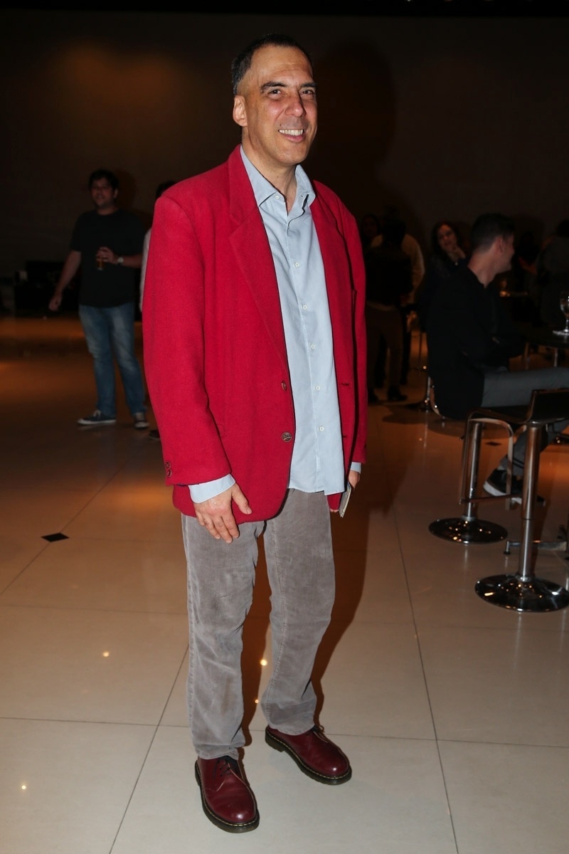 29.mai.2015 - Arnaldo Antunes chega para assistir ao lançamento do primeiro DVD ao vivo de Baby do Brasil no HSBC Brasil, na zona sul de São Paulo, na noite desta sexta-feira - Manurela Scarpa/Photo Rio News