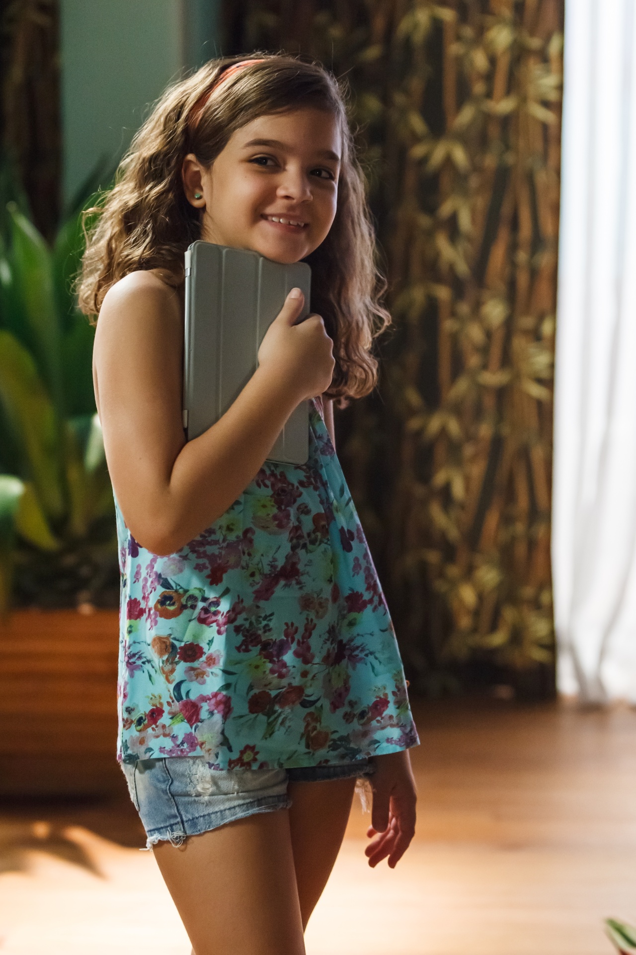 A atriz mirim Mel Maia interpretou a garota Julia - Divulgação