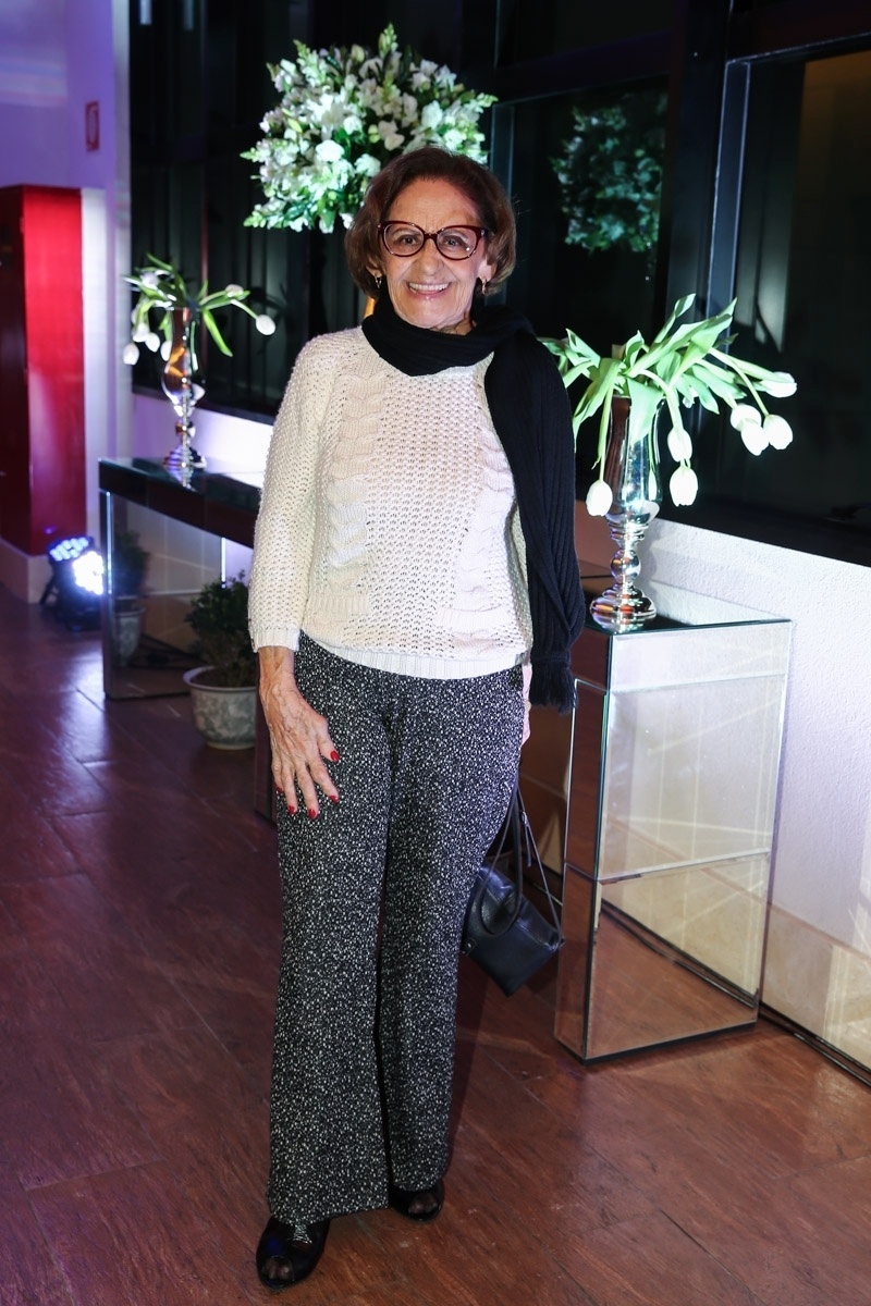 1.jun.2015 - Laura Cardoso prestigia o aniversário de 10 anos do Teatro Frei Caneca, no centro de São Paulo, na noite desta segunda-feira - Manuela Scarpa/Photo Rio News