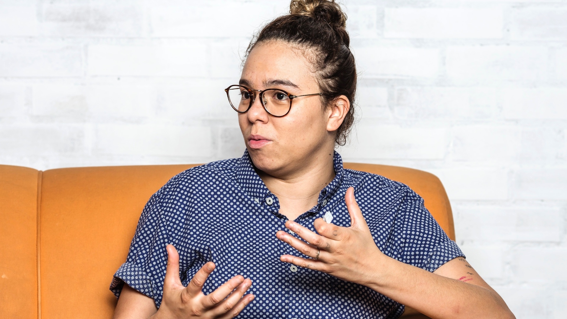 2.jun.2015 - Na entrevista, a cantora concedida ao UOL em um estúdio em São Conrado (RJ), ela explica o processo de concepção do novo CD, "Guelã" - Ivo Gonzalez/UOL