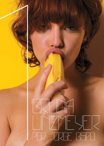 6.jun.2015 - Revista "#1" publica capa do ensaio nu da atriz Bruna Linzmeyer