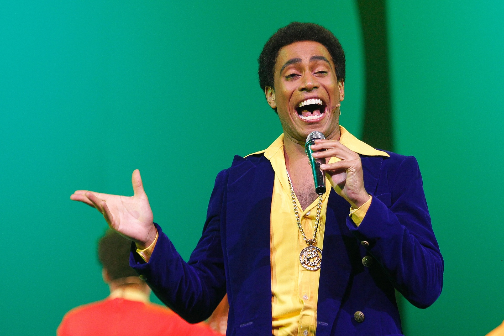 9.jun.2015 - O protagonista Ìcaro Silva que vive Wilson Simonal em "S'Imbora, o Musical - A História de Wilson Simonal" - Reinaldo Canato/UOL