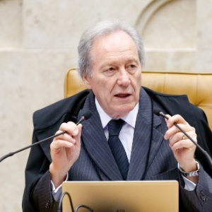 10.jun.2015 - O ministro Ricardo Lewandowski durante sessão plenária do STF (Supremo Tribunal Federal) que julga ação sobre a liberação ou não de biografias não autorizadas - Pedro Ladeira/Folhapress